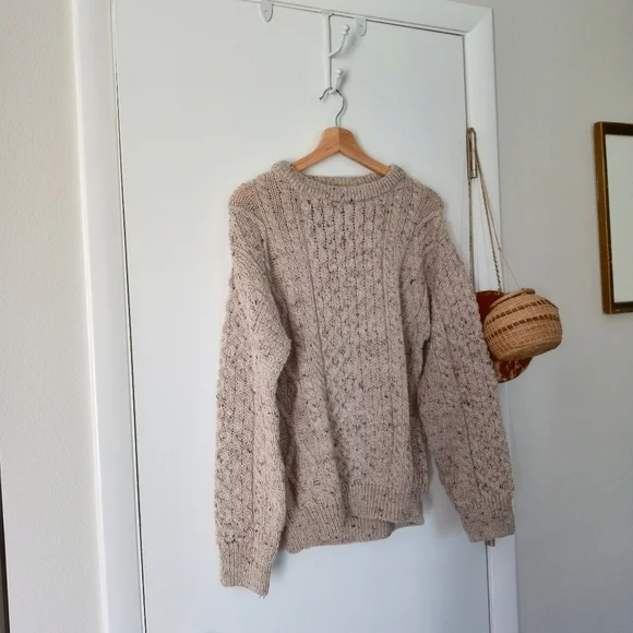 NWOT The Irish Store Lightweight Crew Neck, Size Small, Grey/Beige - Picture 3 of 5